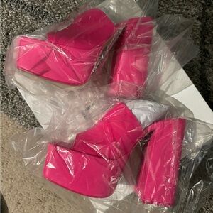 Steve Madden platform heels brand new